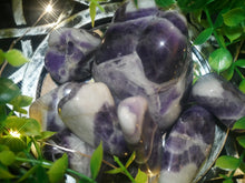 Charger l'image dans la galerie, CRISTAUX POLI AMETHYSTE CHEVRON