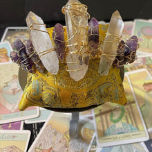 Load image into Gallery viewer, CRYSTAL CROWNS