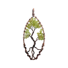 Cargar imagen en el visor de la galería, COLLAR PERIDOTO ARBOL DE LA VIDA
