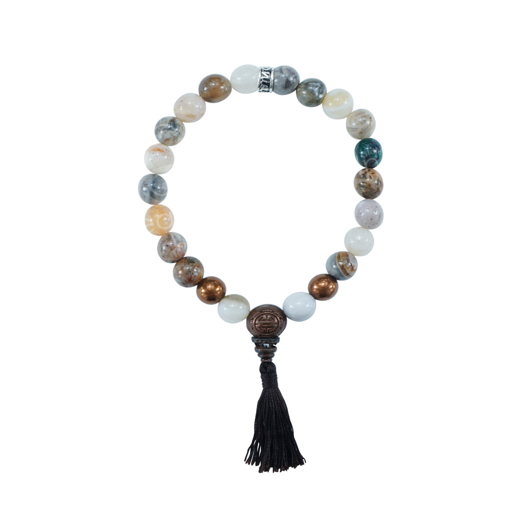 PULSERA DE HOJAS DE BAMBÚ CON BORLA